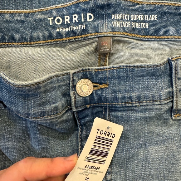 NWT Size 18 Torrid Flare Jeans - Picture 7 of 7